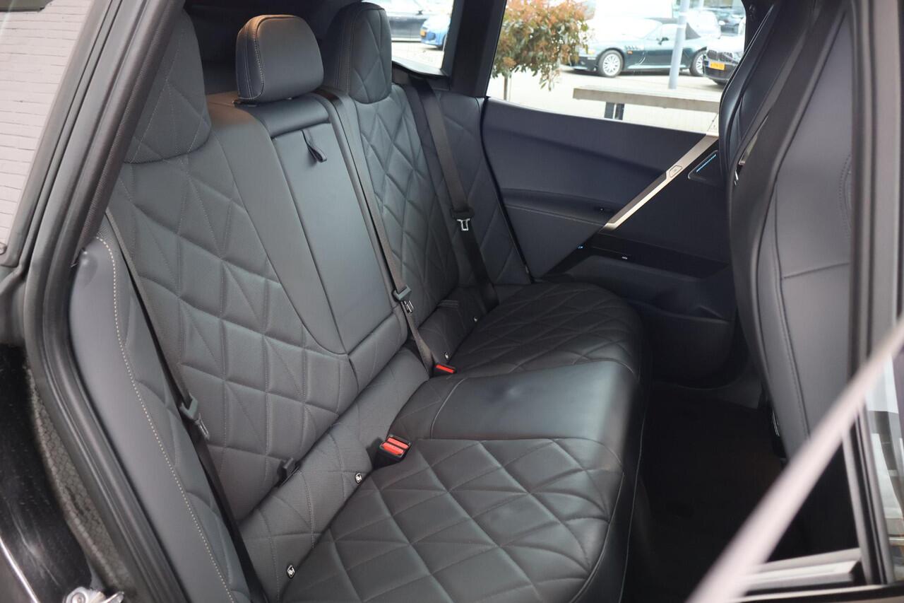 BMW iX xDrive50 | Sport Edition | Bowers & Wilkins | Panoramadak Sky Lounge | Laserlight