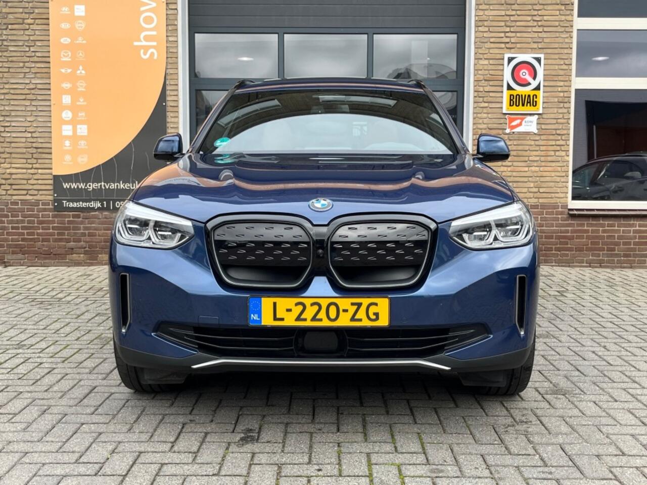 BMW iX HIGH EXECUTIVE 80KWh PANODAK/LEER/TREKHAAK/LED/CAMERA/1E EIG./NL