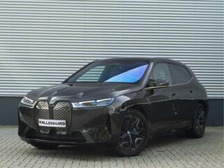 bmw-ix-xdrive40---sportpakket---pan