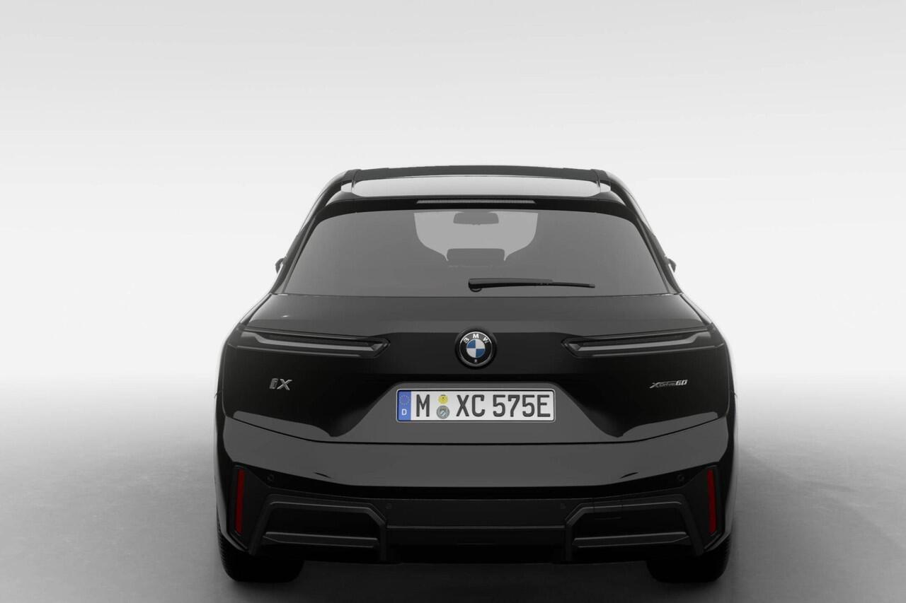 BMW iX xDrive60 | M Sport Pro | Comfort Pack | Innovation Pack | Showroomvoordeel