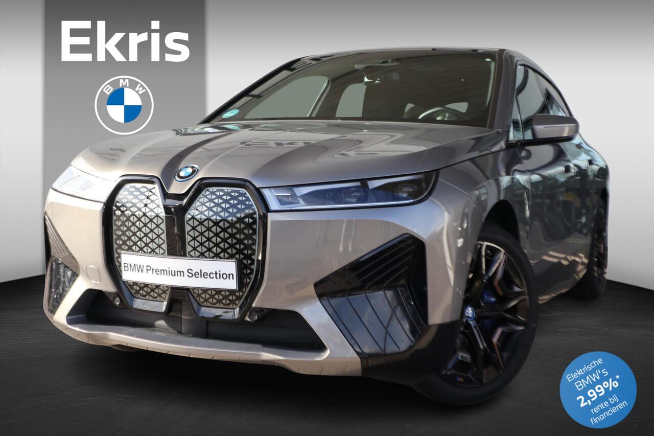 BMW iX xDrive40 Sportpakket | Driving Assistant Professional