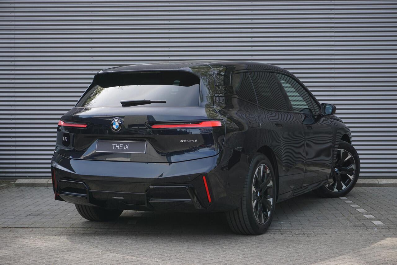 BMW iX xDrive45 | M Sportpakket Pro | Innovation Pack | Comfort Pack