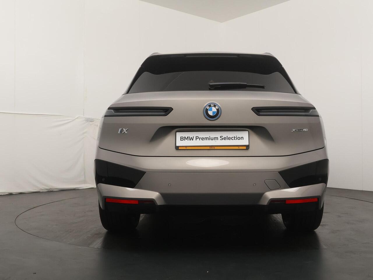 BMW iX xDrive40 | Sport Package |