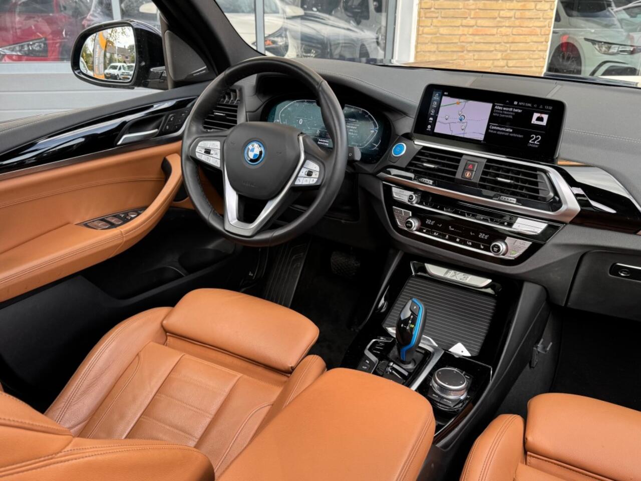 BMW iX HIGH EXECUTIVE 80KWh PANODAK/LEER/TREKHAAK/LED/CAMERA/1E EIG./NL