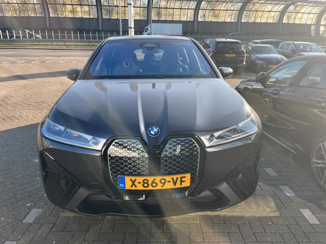 BMW iX xDrive40 High Exexcutive | 21" | Laser | Sportpakket | Driving Assistant Plus