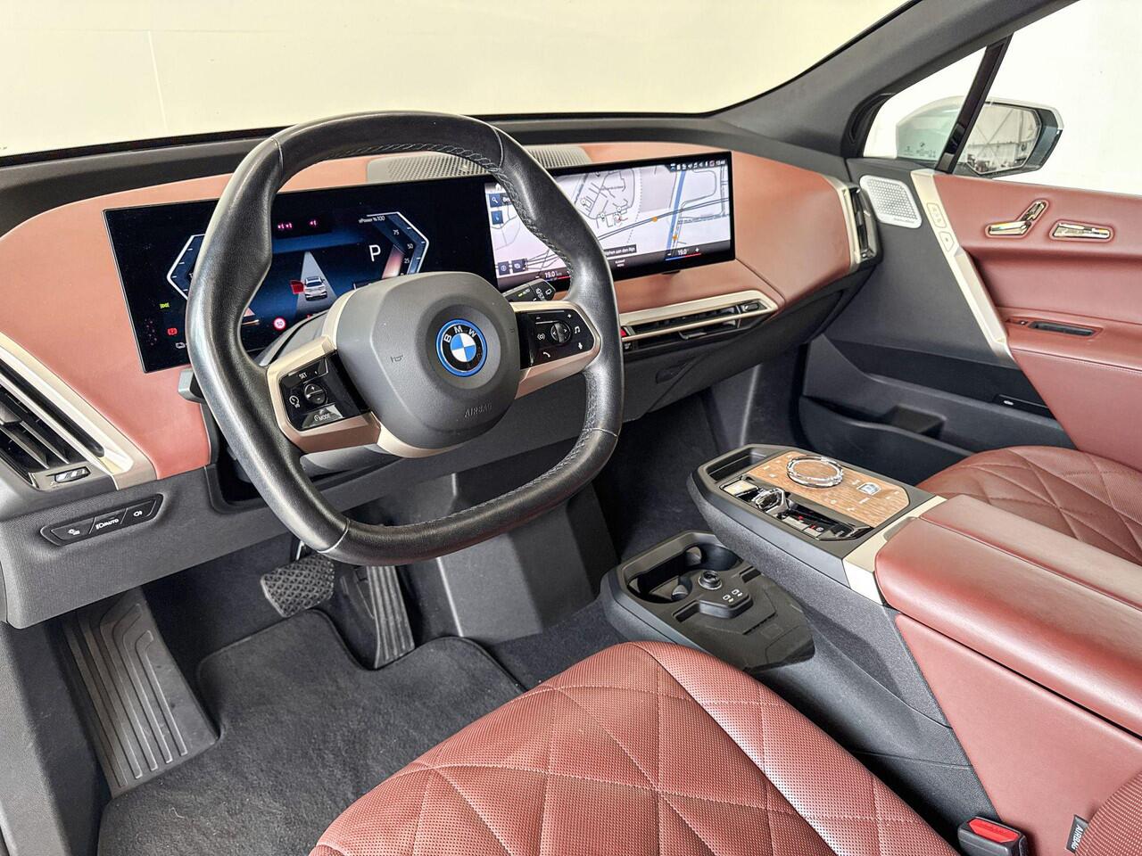 BMW iX xDrive40 High Executive Sportpakket | Selections