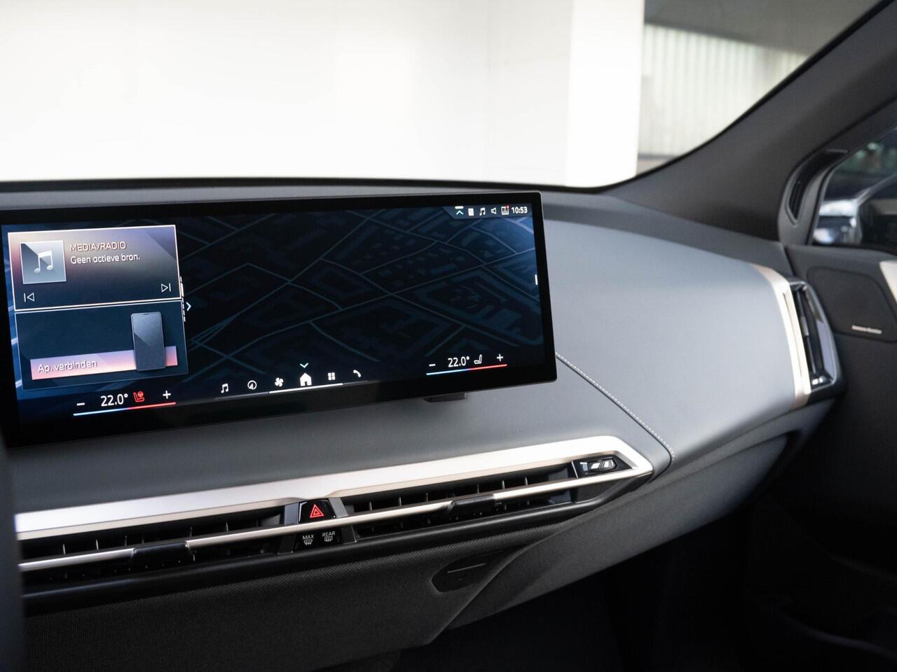 BMW iX xDrive40 | High Executive | Sport Edition | BMW Personal CoPilot Pack | Sportpakket