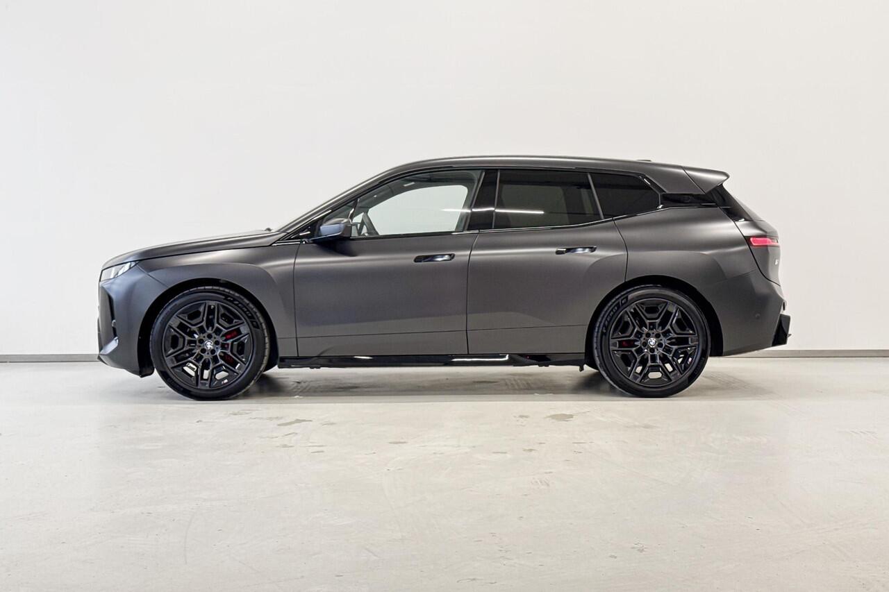 BMW iX xDrive45