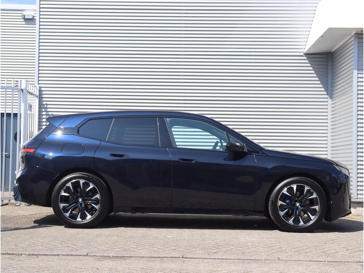 BMW iX xDrive45 | M Sportpakket | Comfort Pack | Innotvation Pack