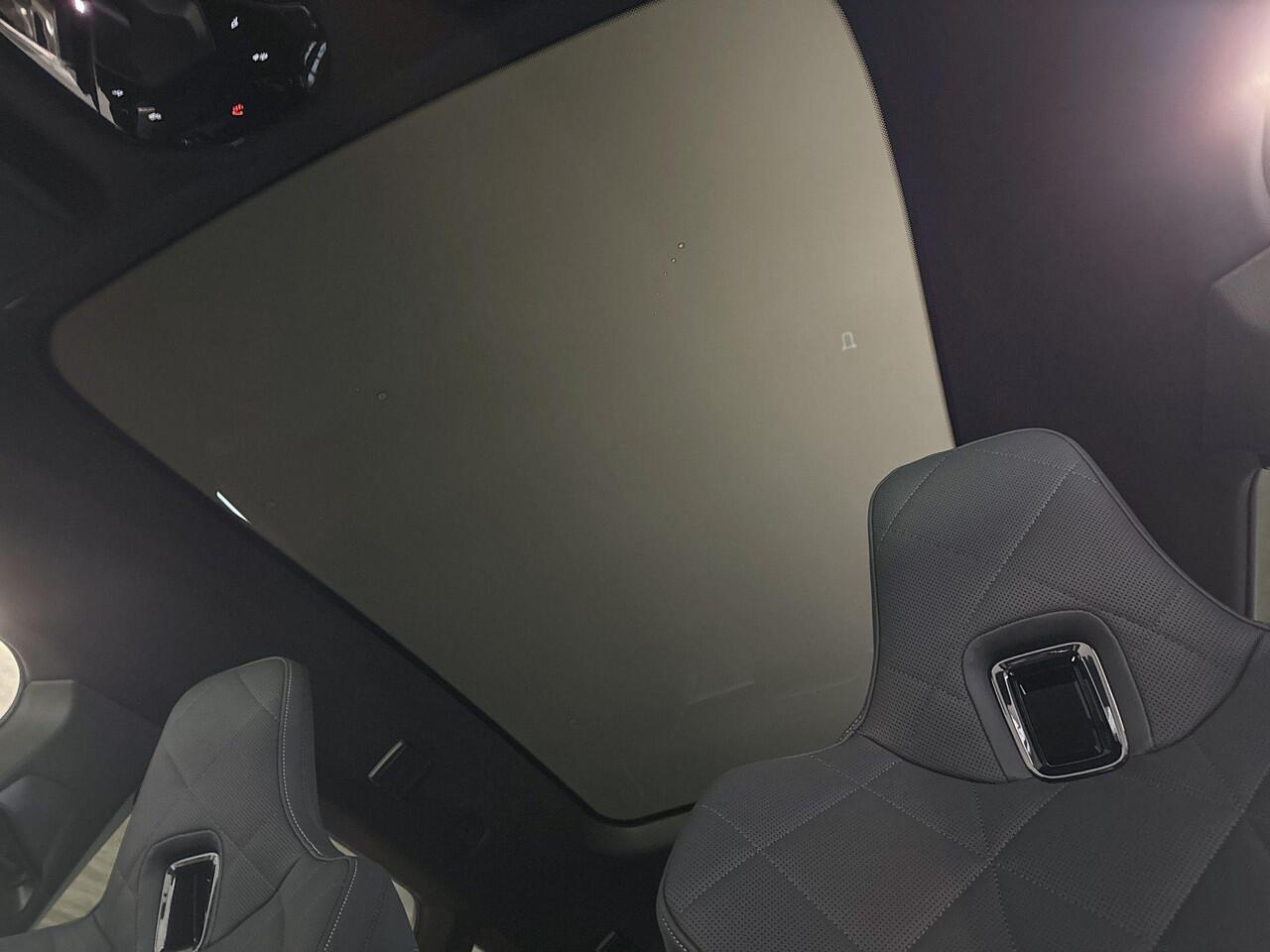 BMW iX xDrive45 101 kWh | M Sportpakket Pro | Comfort Pack | Innovation Pack