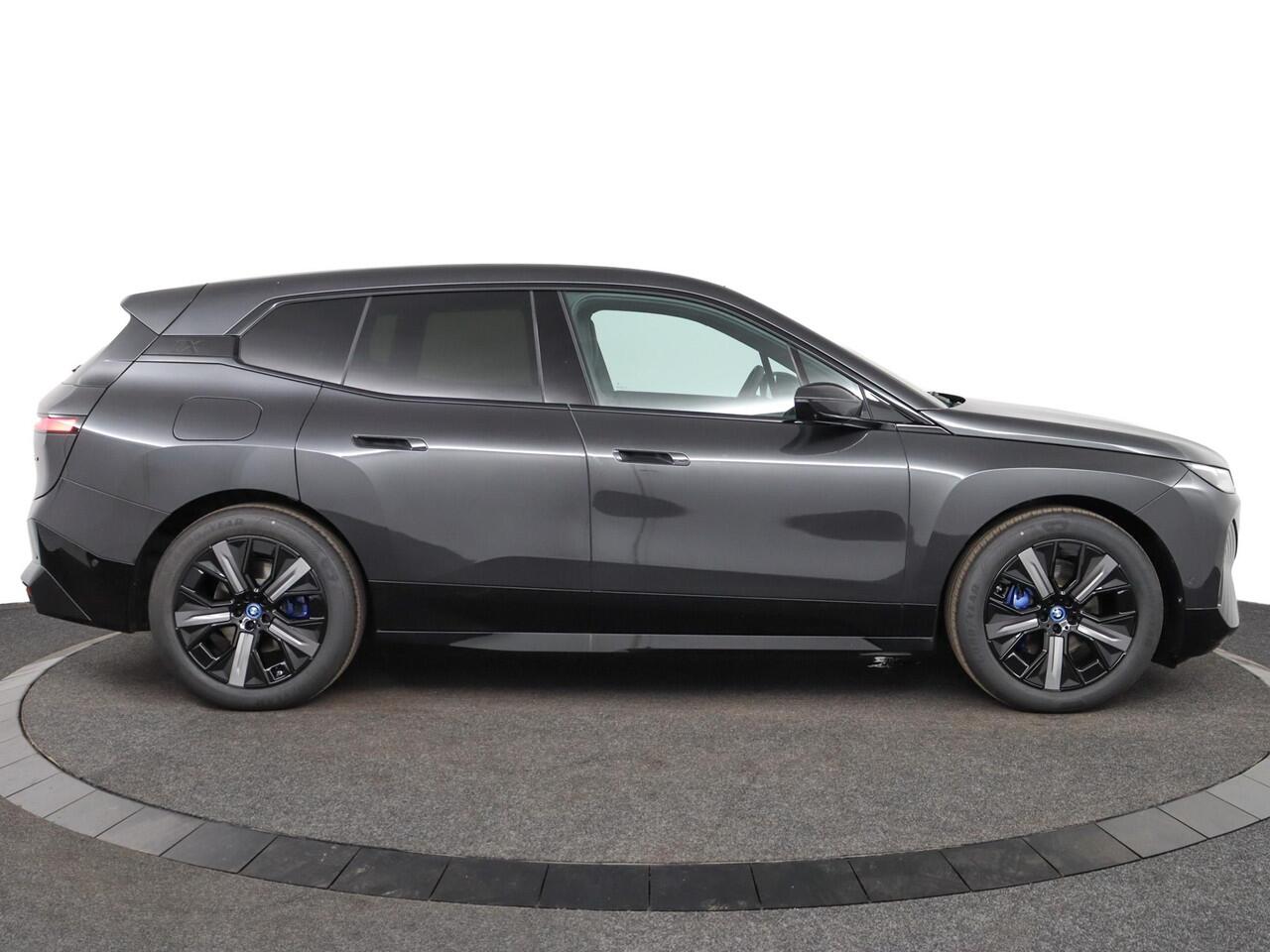 BMW iX xDrive40 | Sport Package