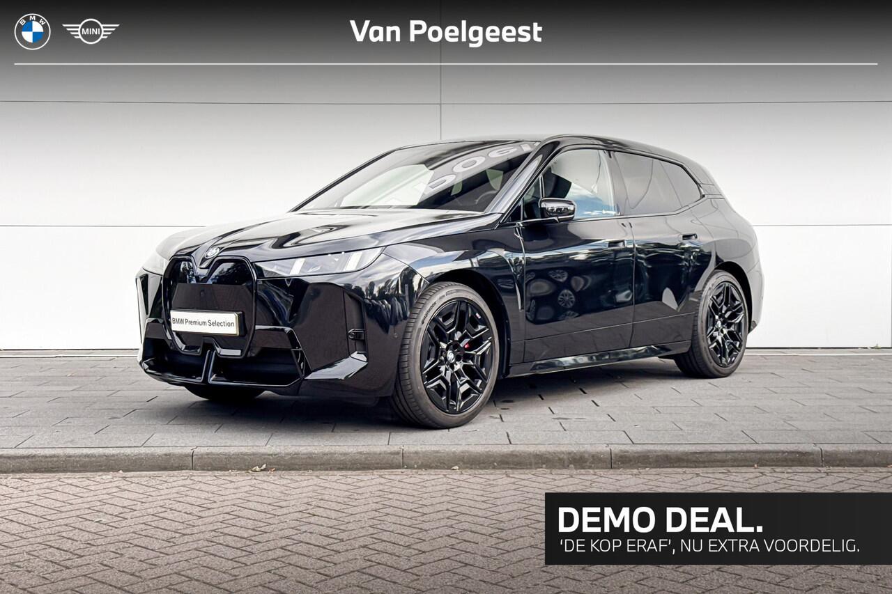 BMW iX xDrive45 101 kWh