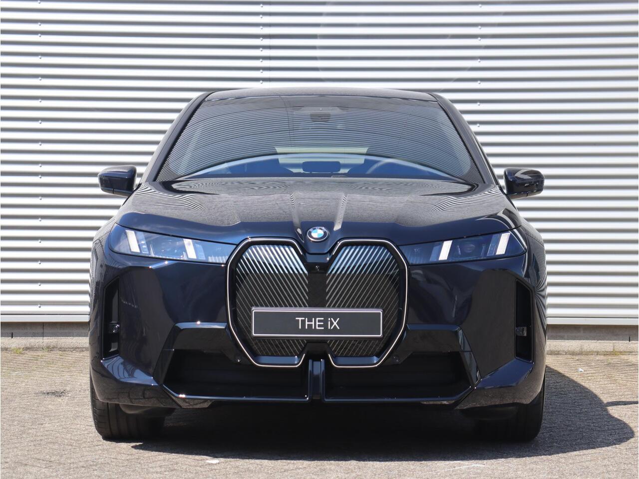 BMW iX xDrive45 | M Sportpakket | Comfort Pack | Innotvation Pack