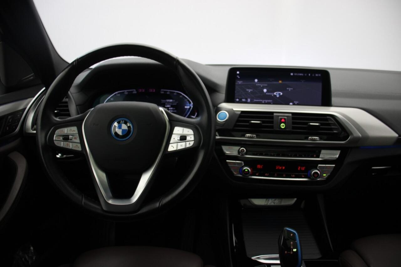 BMW iX Executive 80 kWh - Carplay, Panorama, Camera, Leer, Stoelverw. Afn. Trekhaak, SOH 96,66%