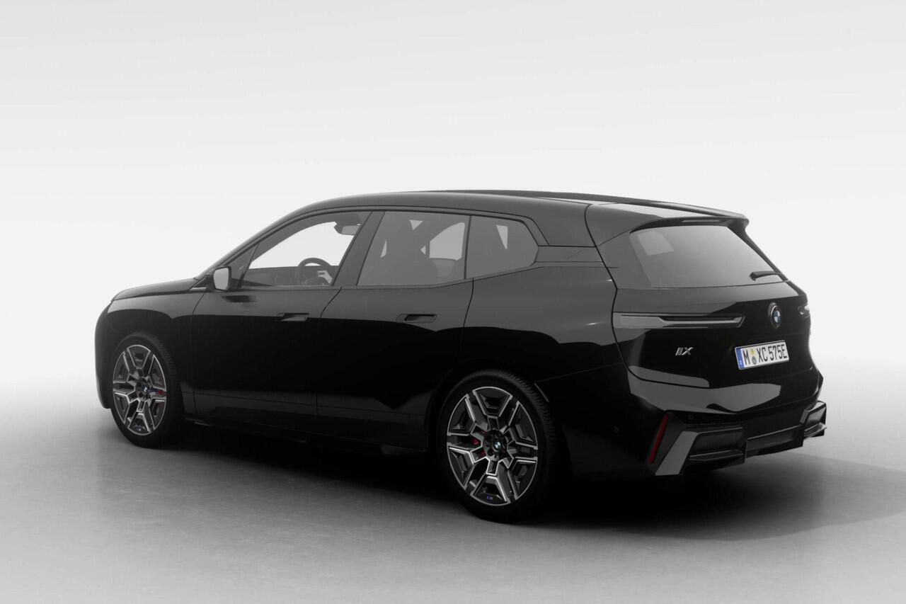 BMW iX xDrive60 | M Sport Pro | Comfort Pack | Innovation Pack | Showroomvoordeel