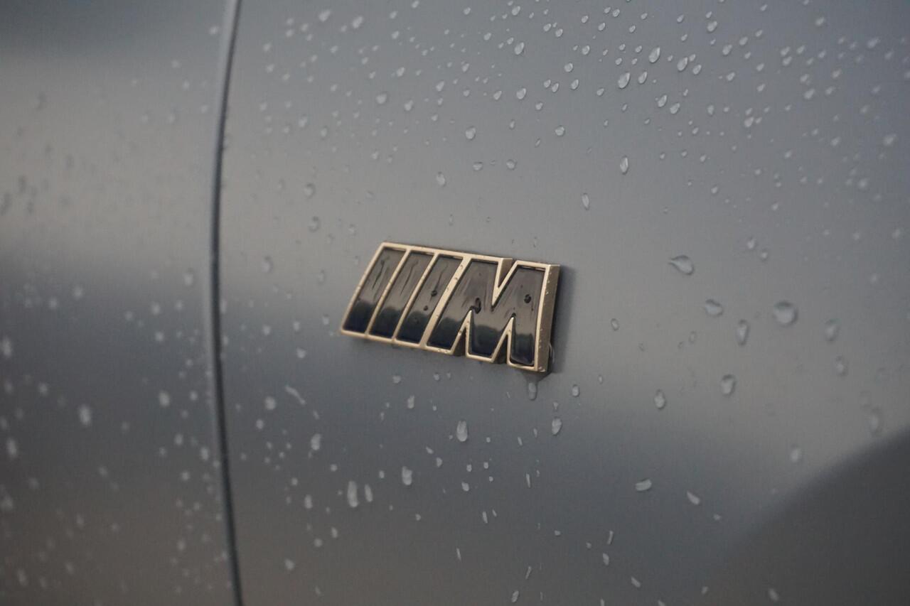 BMW iX M60 High Executive 112 kWh | Full PPF + Klasse 5 / Trekhaak / Panoramdak Sky Lounge / Soft Close / 22 Inch