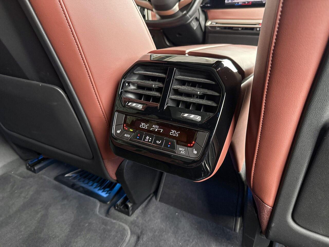 BMW iX xDrive50 Sportpakket / High Executive / CoPilot Pack / Integral Active Steering / Soft-Close / Sky Lounge / Harman Kardon / Luchtvering