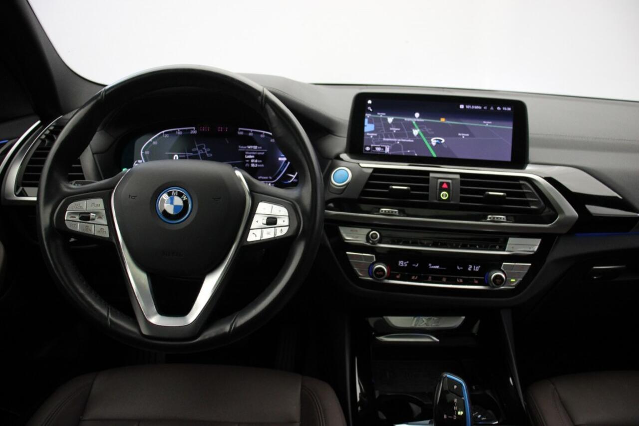 BMW iX Executive 80 kWh - Carplay, Panorama, Camera, Leer, Stoelverw. Afn. Trekhaak