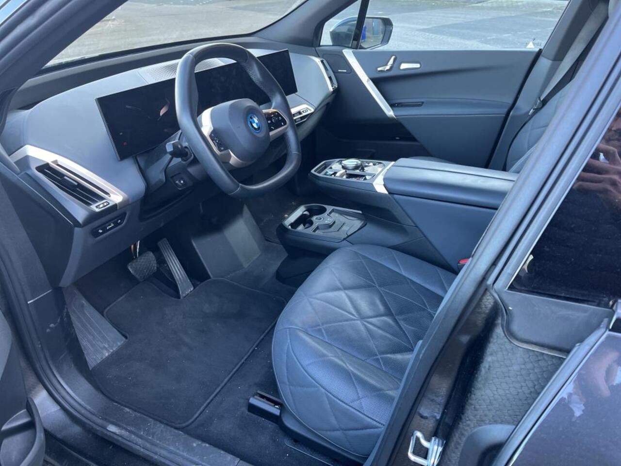 BMW iX xDrive40 High Exexcutive | 21" | Laser | Sportpakket | Driving Assistant Plus