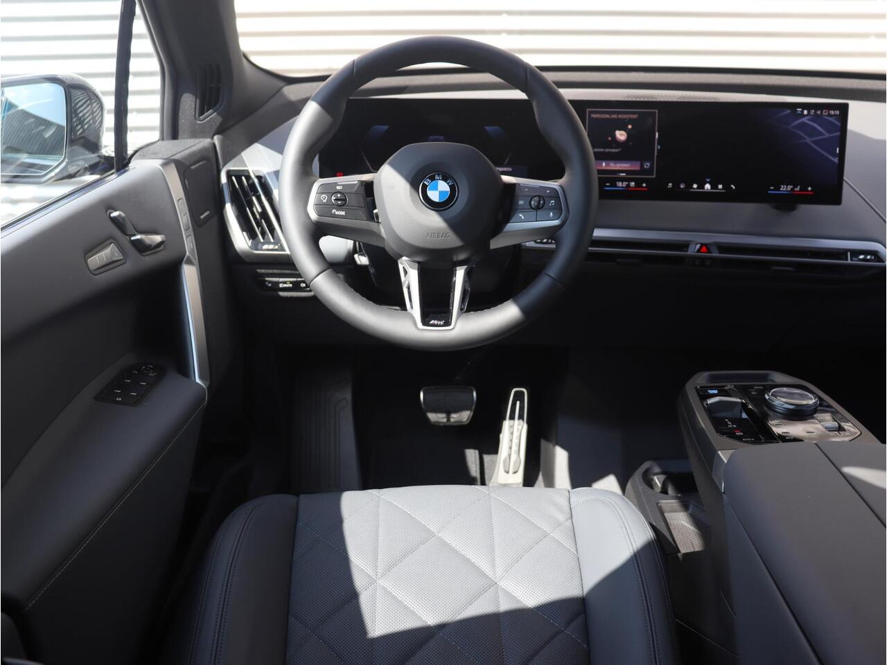 BMW iX xDrive45 | M Sportpakket | Comfort Pack | Innotvation Pack