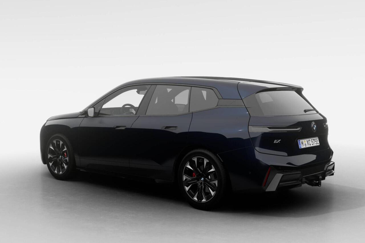 BMW iX xDrive45 | M Sport Pro | Comfort Pack | Innovation Pack