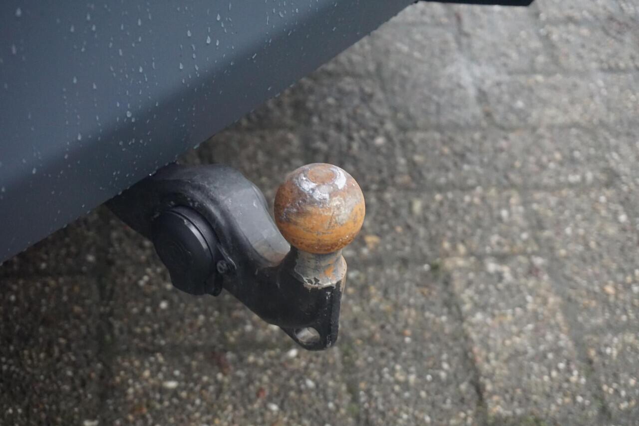 BMW iX M60 High Executive 112 kWh | Full PPF + Klasse 5 / Trekhaak / Panoramdak Sky Lounge / Soft Close / 22 Inch