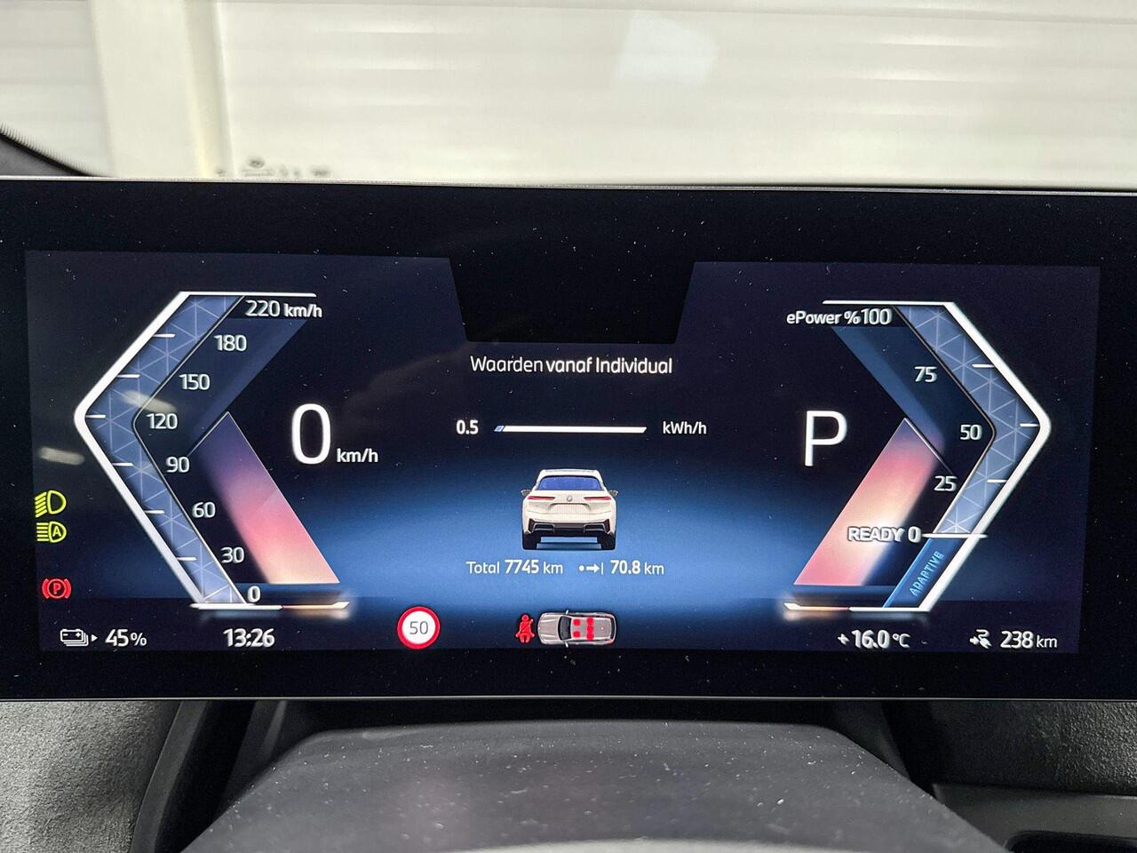 BMW iX xDrive45 101 kWh