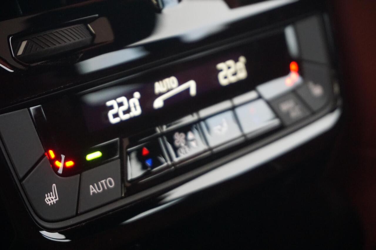 BMW iX xDrive45 101 kWh | M Sportpakket | M Sportpakket Pro | Comfort Pack | Innovation Pack