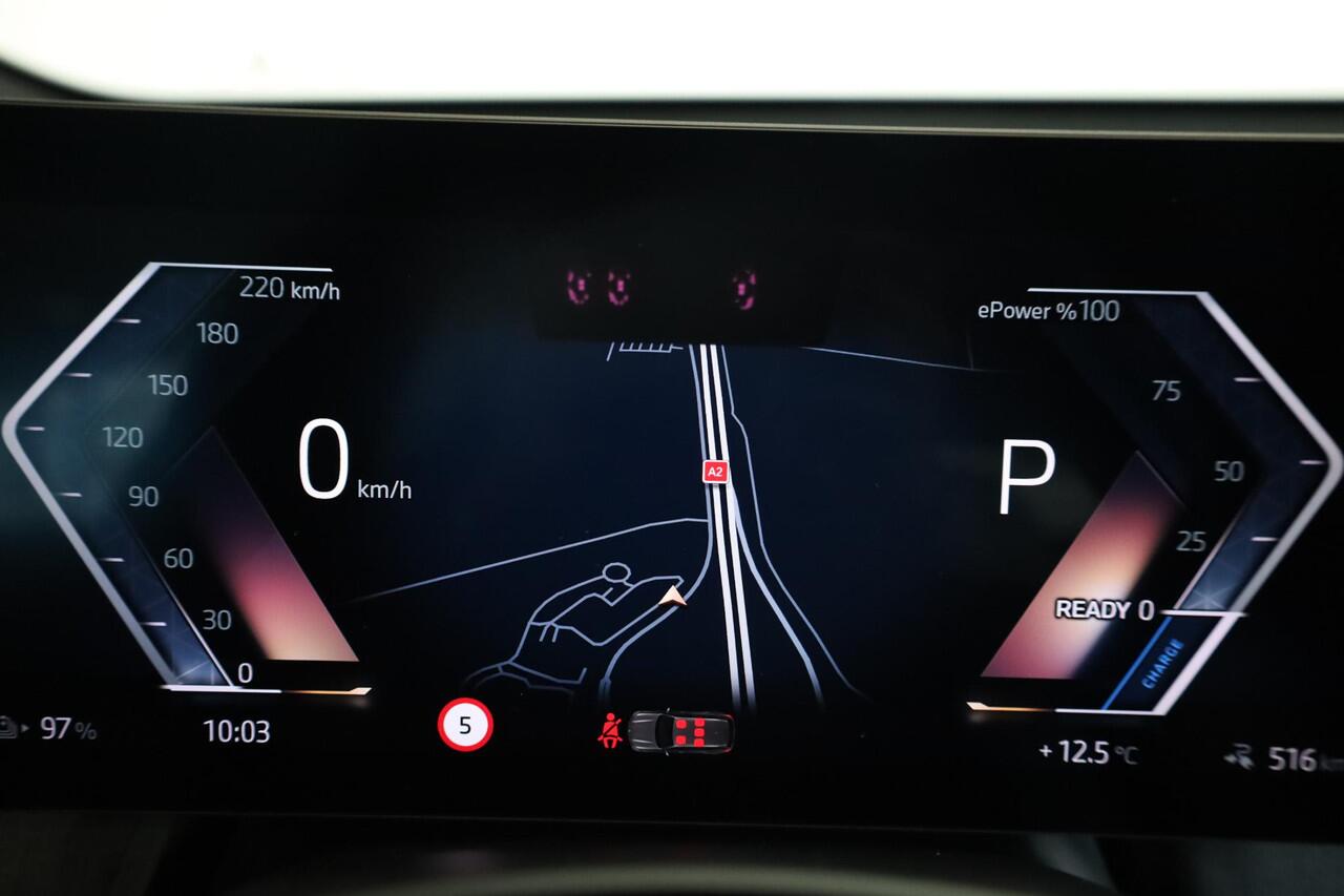 BMW iX xDrive45 | M Sportpakket Pro | Alcantara | Innovation Pack | Driving & Parking Assistant Professional | Harman Kardon | Comfort Pack | Trekhaak