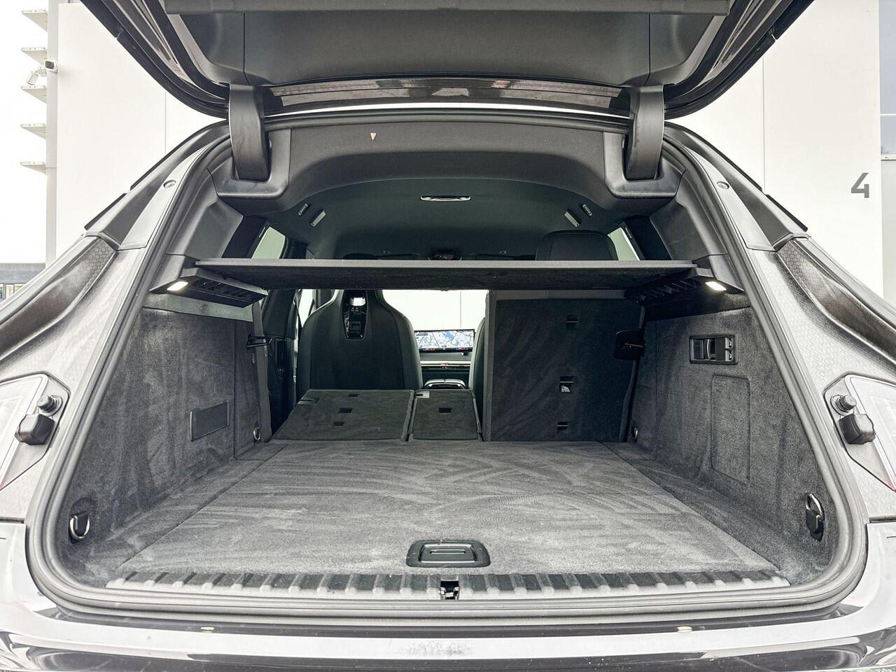 BMW iX xDrive40 High Executive M-Sport / Copilot Pack / Parking Assistant Plus / Harman Kardon / Head-Up / Stuurwielrand Verwarmd / 22 Inch / getint glas / Individual Exterieur Line Titanbronze / Clear&Bold / Selections