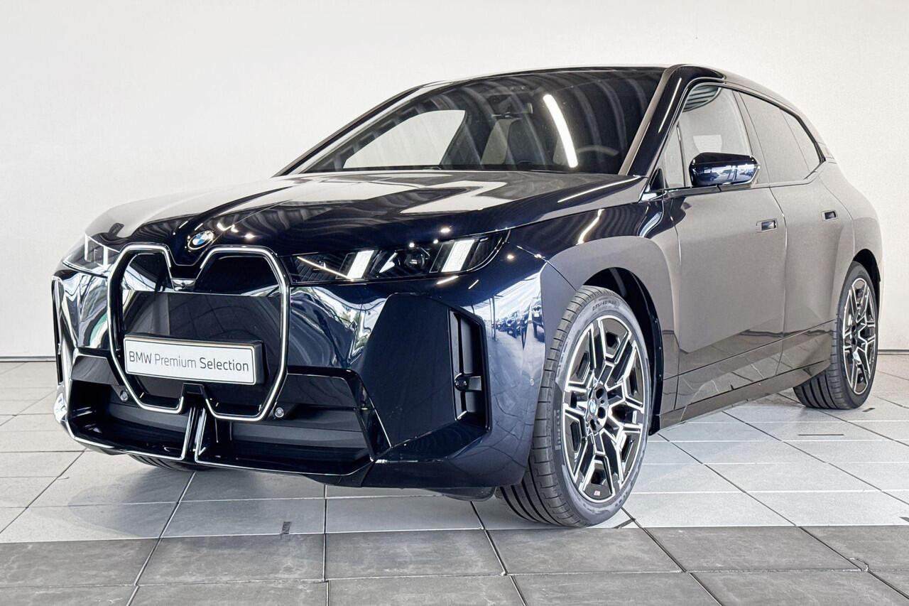 BMW iX xDrive60 Innovation Pack M Sportpakket Pro - Beschikbaar vanaf: November 2025 | Selections