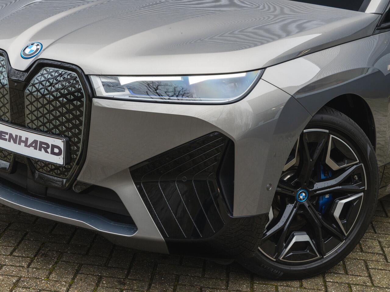 BMW iX M60 High Executive - Pano - Trekhaak - 112kWh