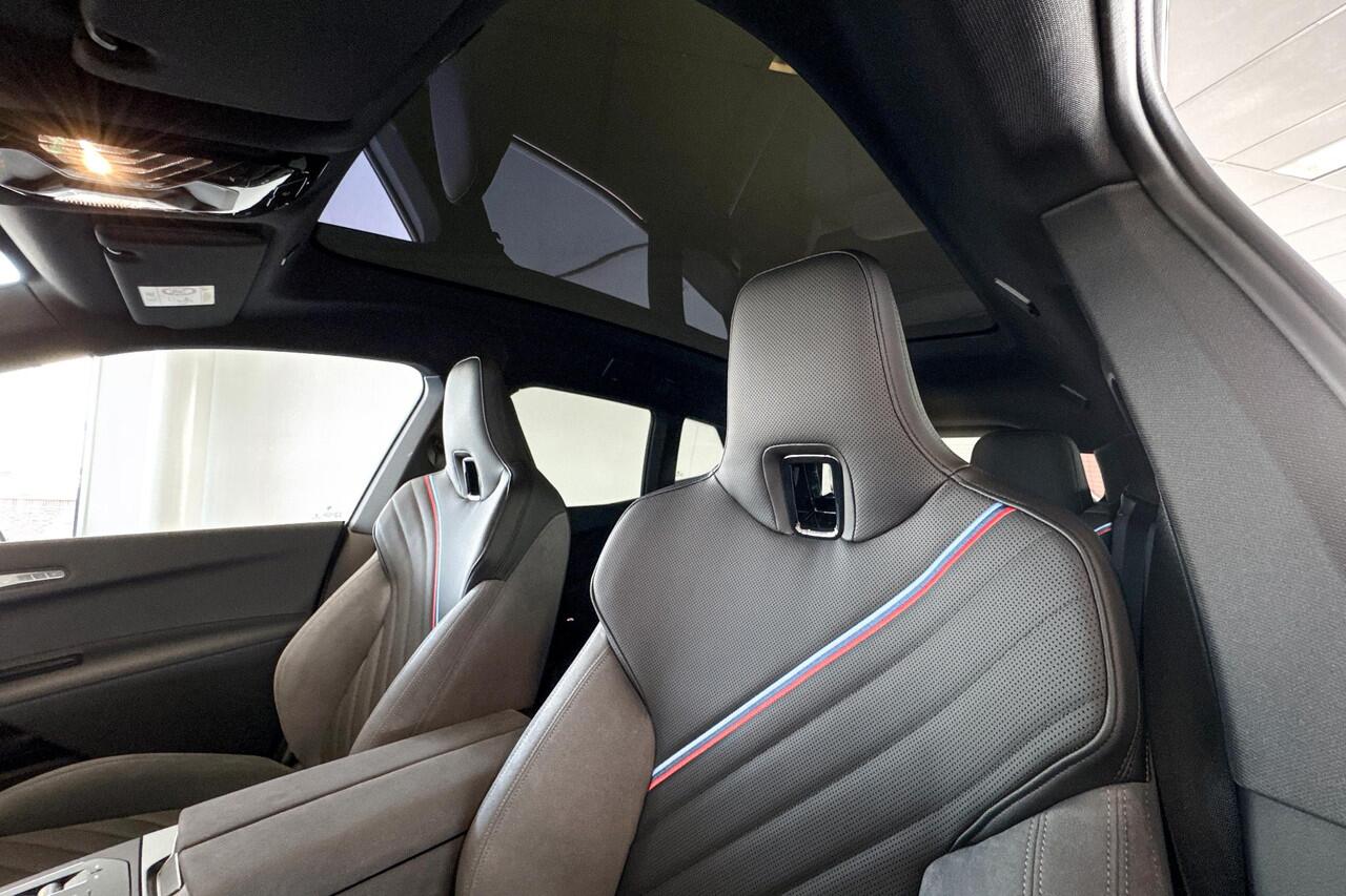 BMW iX xDrive45 | M Sport Pro | Comfort Pack | Innovation Pack | Trekhaak | Sky Lounge