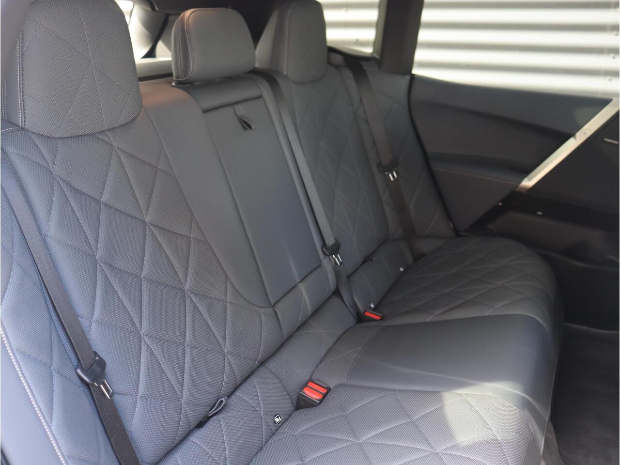 BMW iX xDrive40 | High Executive | Sportpakket | Driving Assistant Prof. | Panodak Skylounge | Soft Close | 22'' LMV