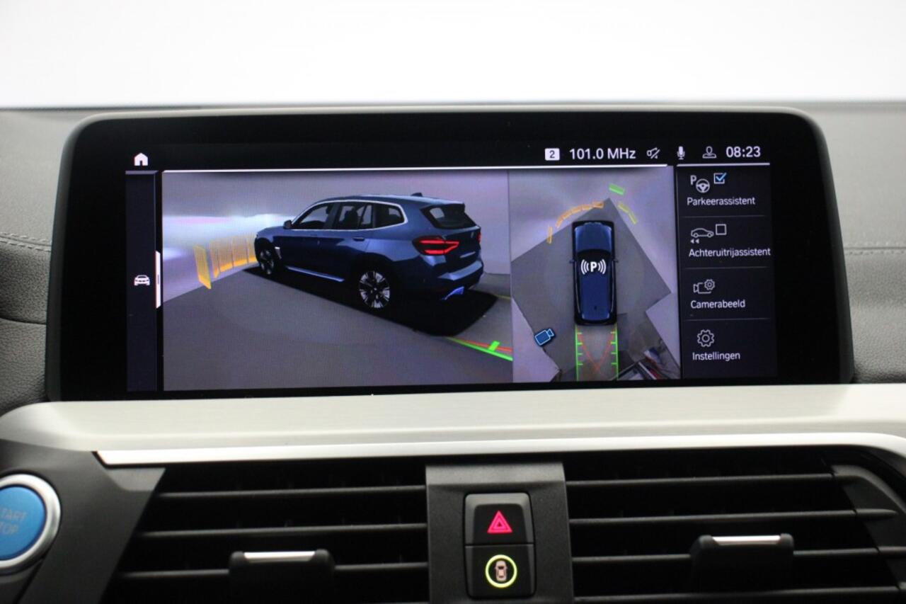 BMW iX Executive 80 kWh - Carplay, Panorama, Camera, Leer, Stoelverw. Afn. Trekhaak, SOH 96,66%