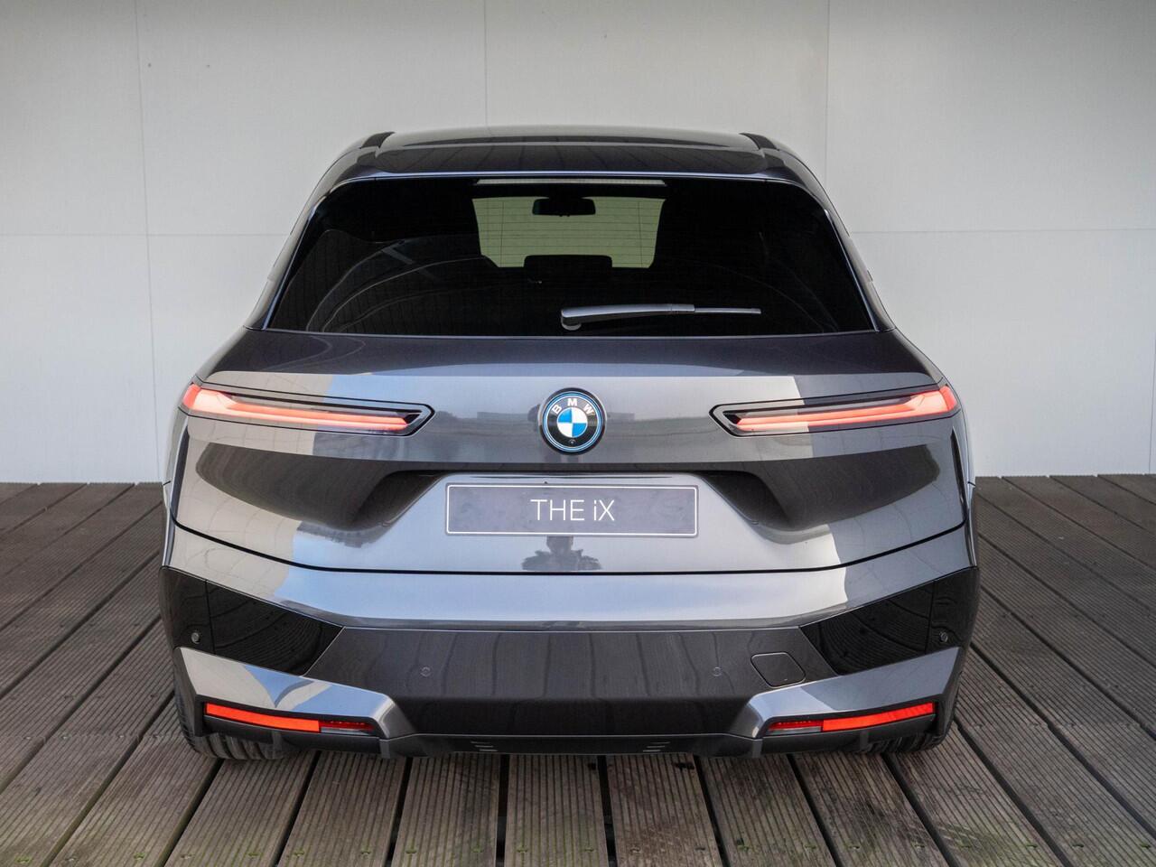 BMW iX xDrive40 | High Executive | Sport Edition | BMW Personal CoPilot Pack | Sportpakket