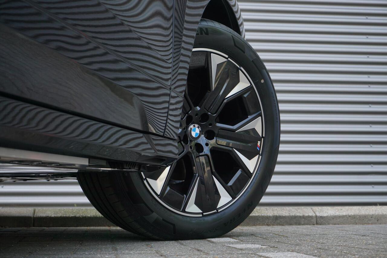 BMW iX xDrive45 | M Sportpakket Pro | Innovation Pack | Comfort Pack