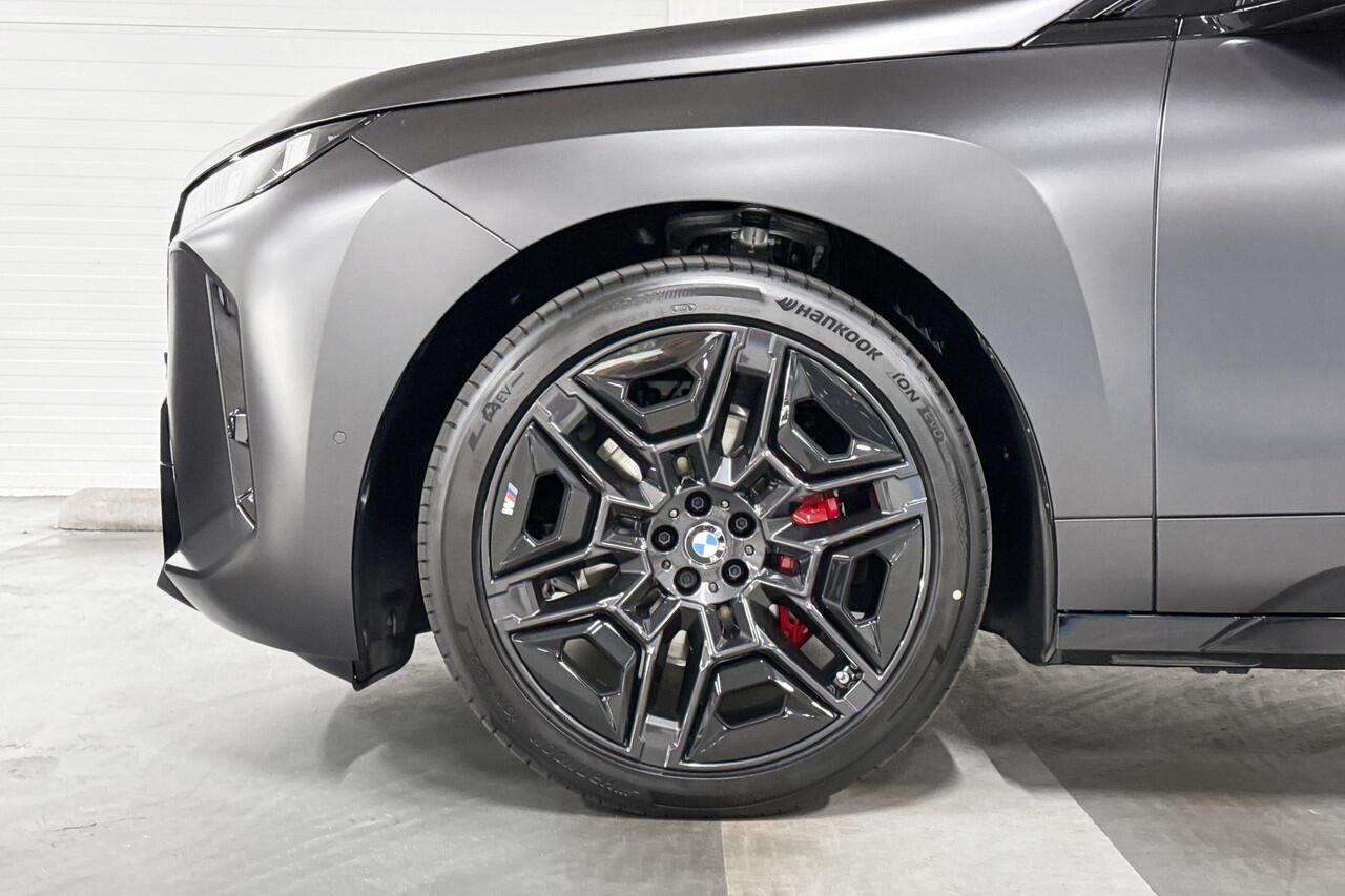 BMW iX xDrive60 | M-Sport Pro | Innovation Pack | Comfort Pack | Driving Assistant Professional | Parking Assistant Professional | Bowers&Wilkins | Sky Lounge | Soft-Close | Comfort Access | Trekhaak | Selections