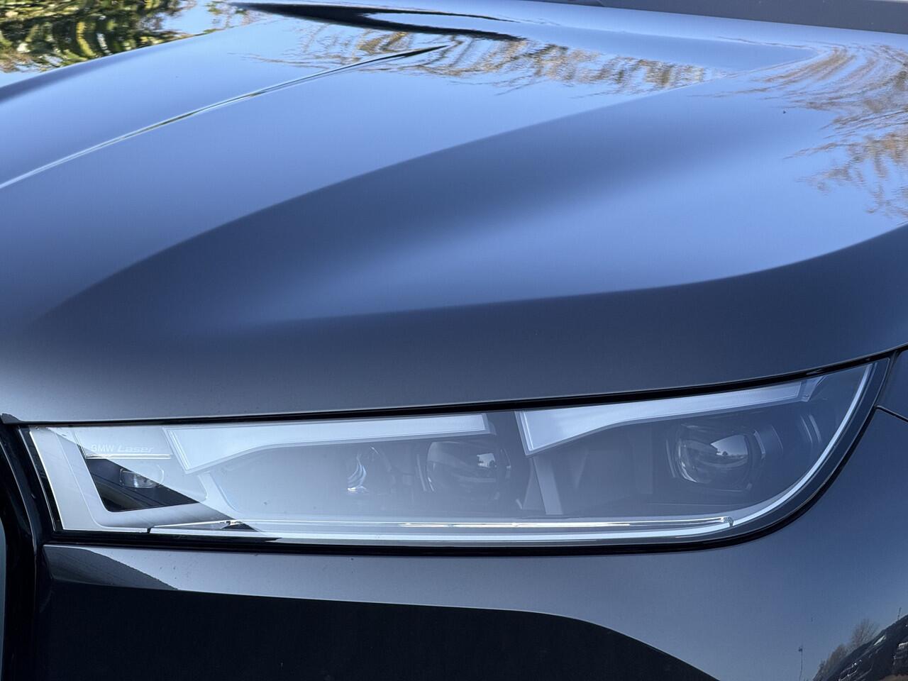 BMW iX xDrive40 High Exe | 21" | Laser | Sportpakket | Driving Assistant Plus