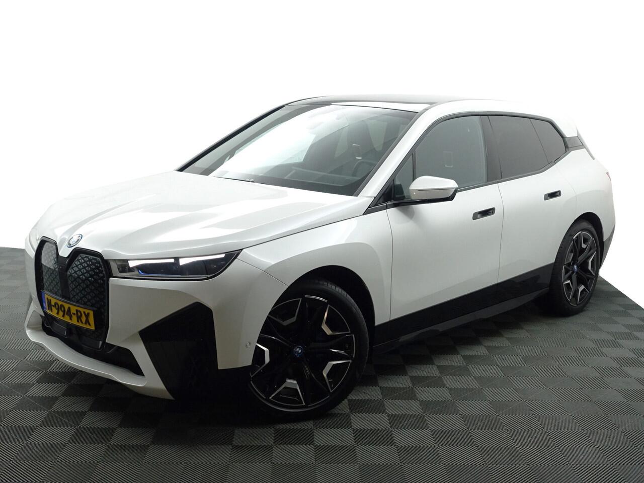 BMW iX xDrive40 M Gold Edition 77 kWh- Harman Kardon, Stoelmassage, Stuur/Stoelverwarming, Head Up, 360 Camera, Ada Cruise