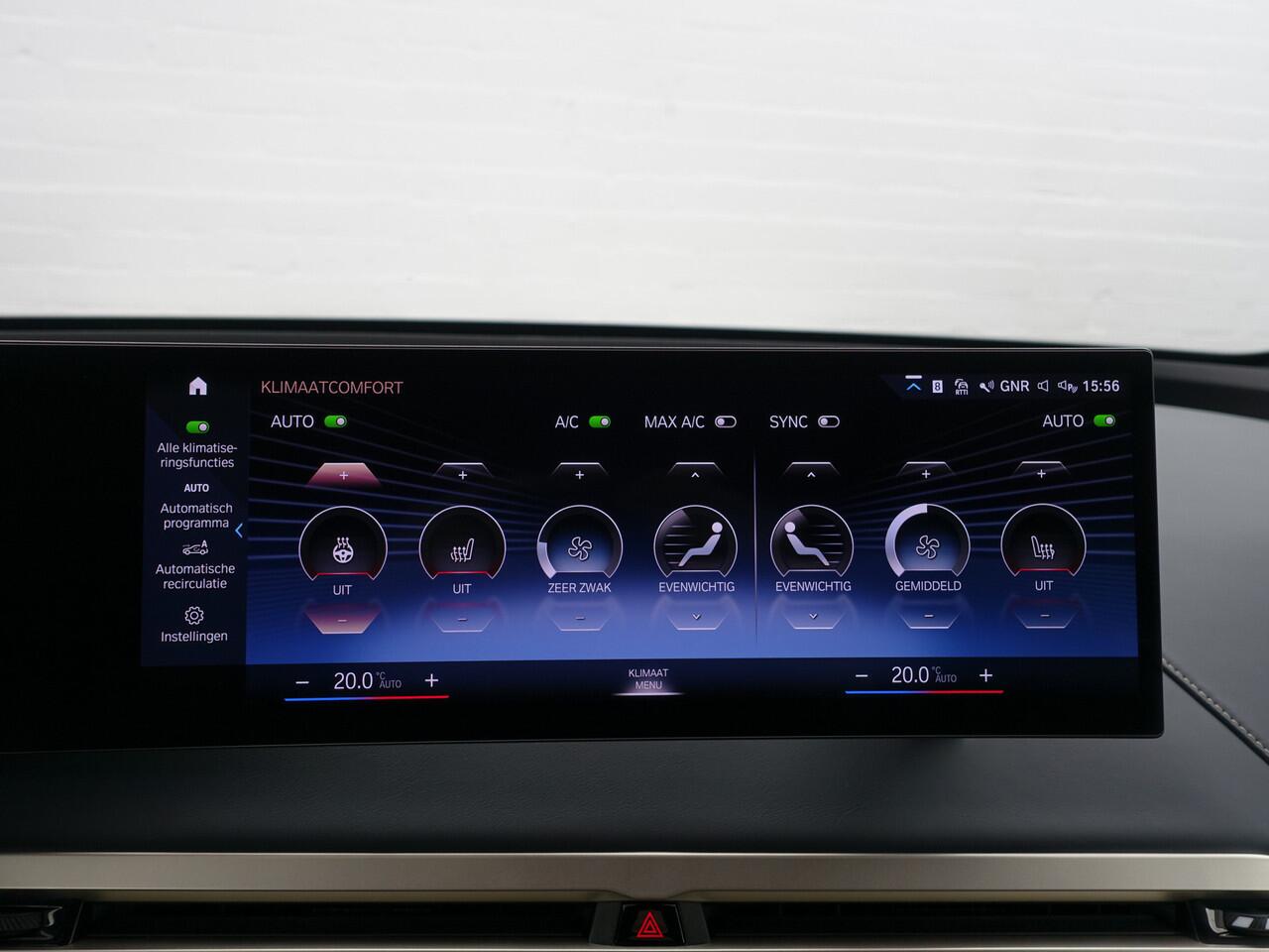 BMW iX xDrive40 M Gold Edition 77 kWh- Harman Kardon, Stoelmassage, Stuur/Stoelverwarming, Head Up, 360 Camera, Ada Cruise