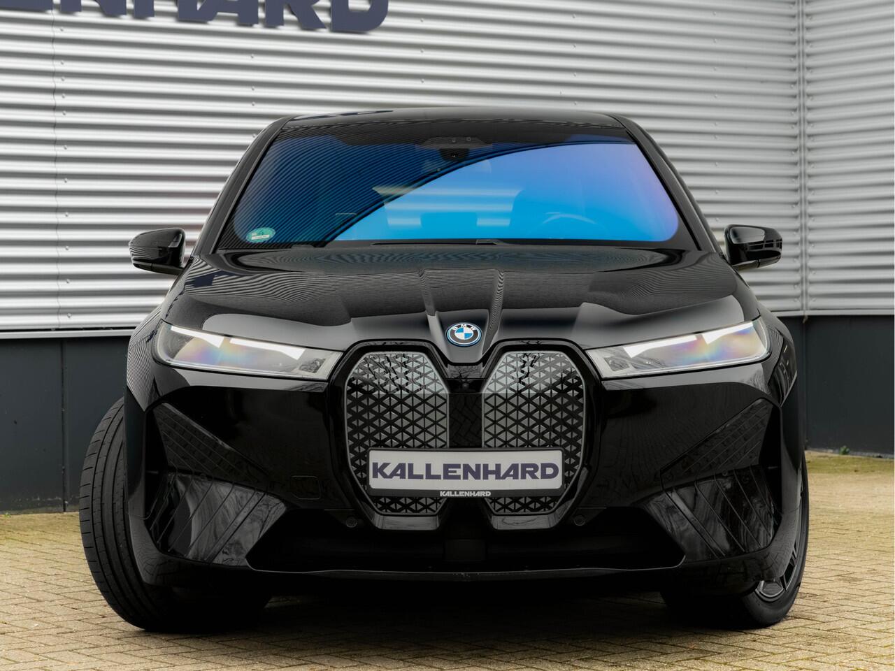 BMW iX xDrive50 - Sportpakket - Pano - Driving Ass Prof - Harman Kardon - 112 kWh