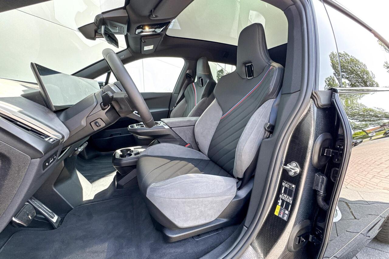 BMW iX xDrive45 101 kWh