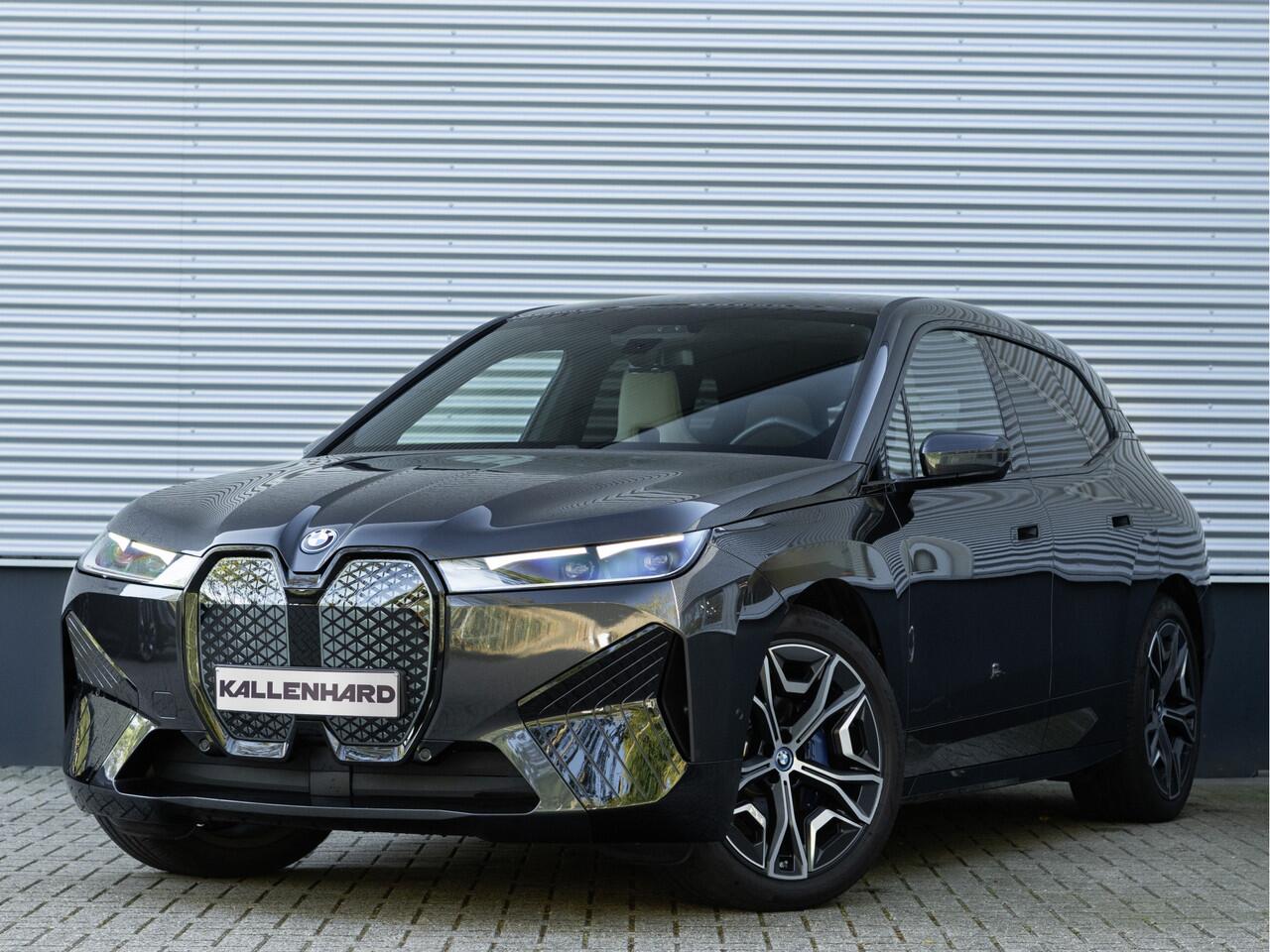 BMW iX xDrive50 - Sportpakket - Pano - Driving Ass Prof - Harman Kardon