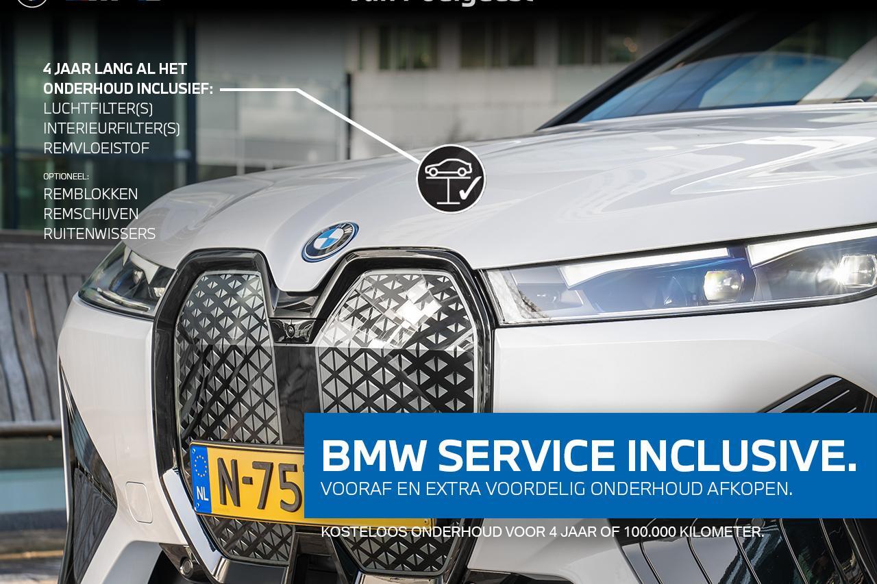 BMW iX xDrive40 | Sportpakket | Glazen Panoramadak Sky Lounge | Driving Assistant Professional | Showroomvoordeel