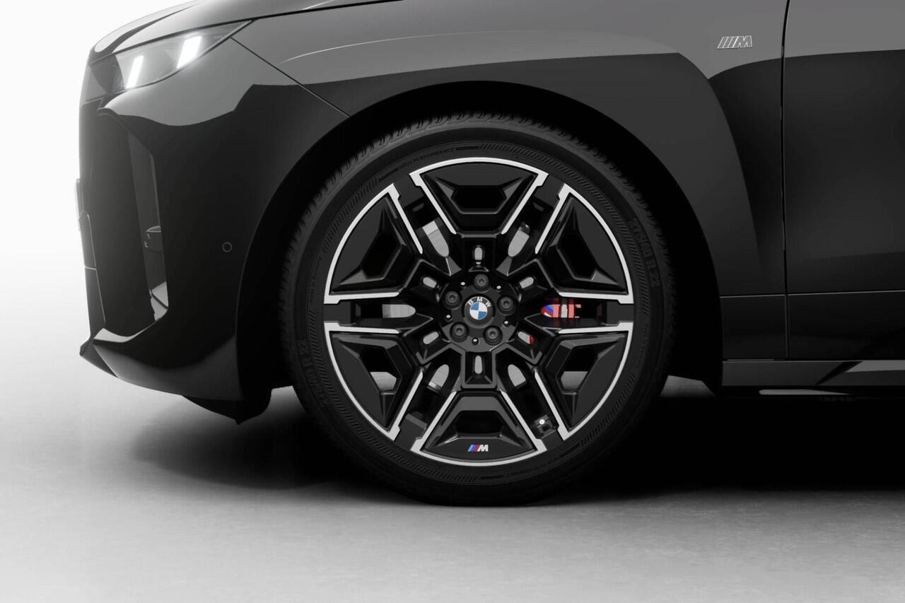 BMW iX xDrive M70 | Comfort Pack | Innovation Pack | Glazen Panoramadak Sky Lounge