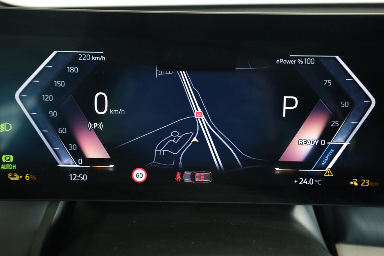 BMW iX xDrive40 | Sportpakket | Panoramadak | Trekhaak elektr. | Luchtvering