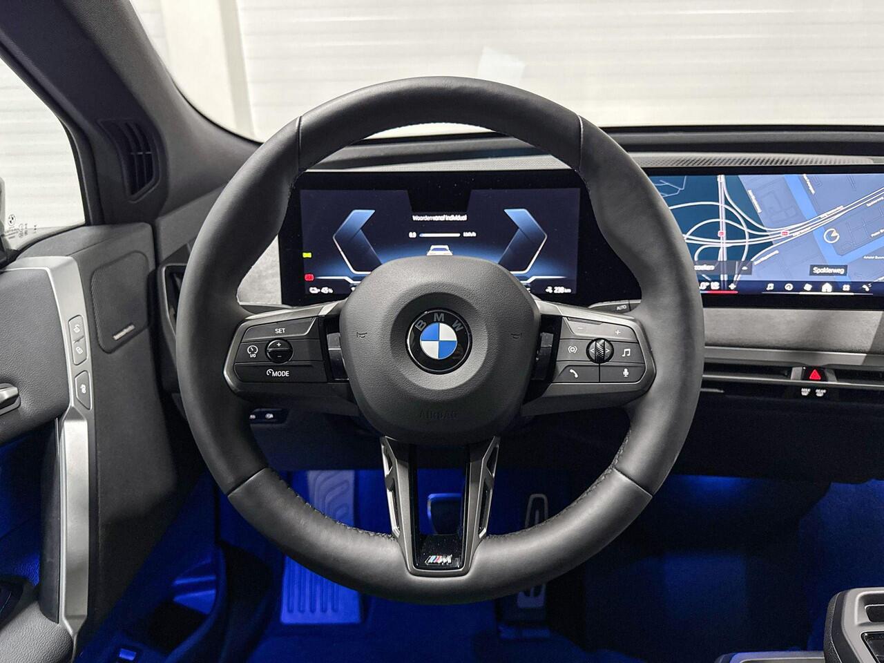 BMW iX xDrive45 101 kWh