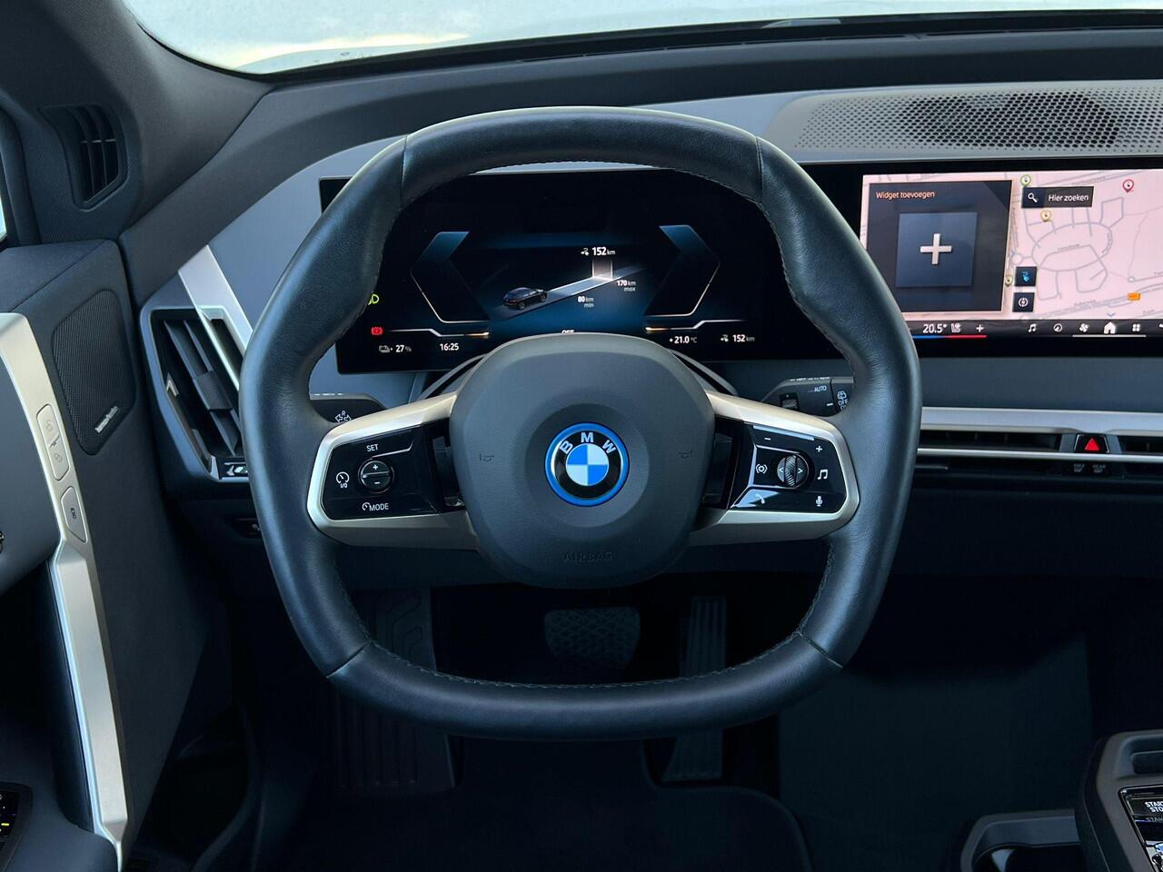 BMW iX xDrive50 Business Edition Plus 112 kWh | Sportpakket | Trekhaak | Driving Assistant Professional | Comfort Access