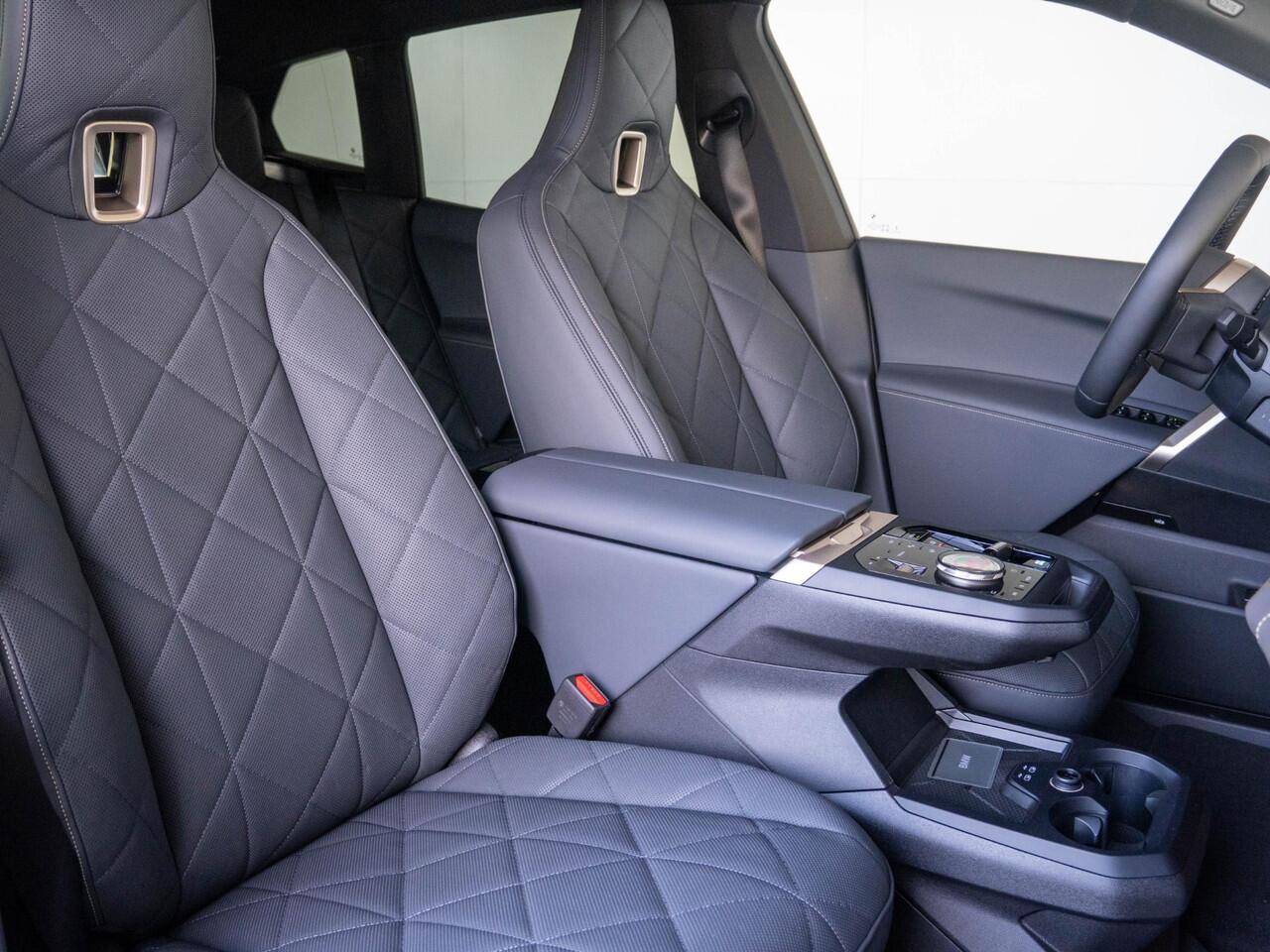 BMW iX xDrive40 | High Executive | Sport Edition | BMW Personal CoPilot Pack | Sportpakket